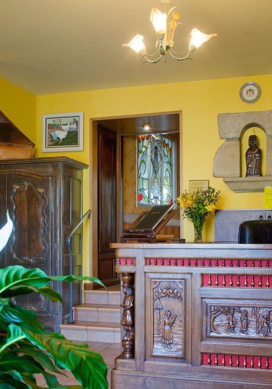 Au Relais Du Porhoet Guilliers Bagian luar foto