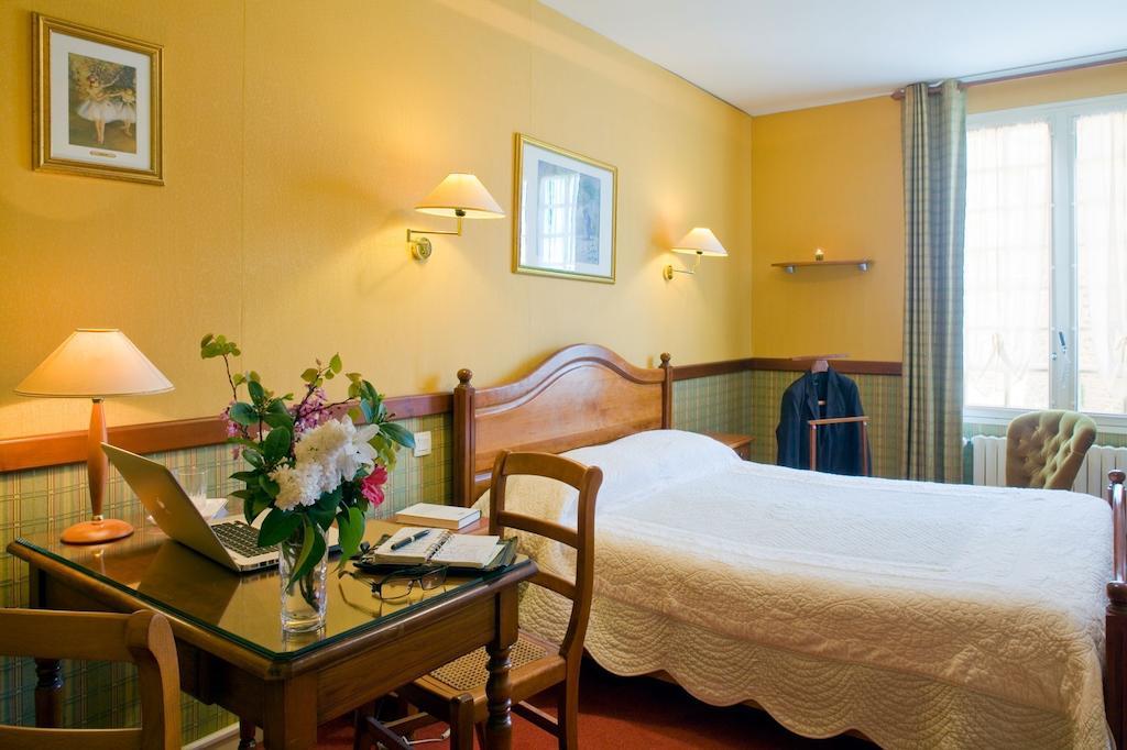 Au Relais Du Porhoet Guilliers Ruang foto